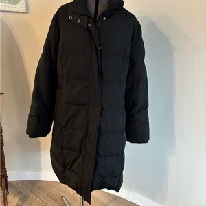 GAP Women's Classic Black Puffer Jacket